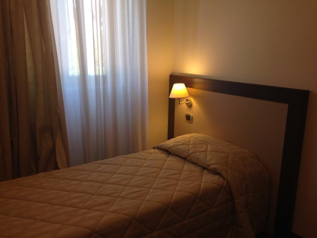 La Locanda Del Palatoraffinato Ciampino Kamer foto
